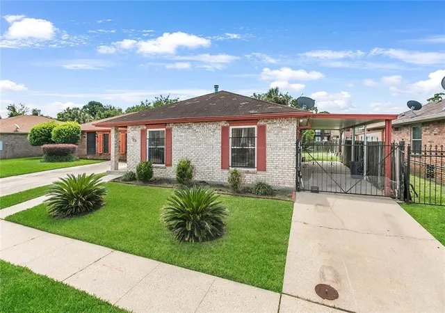 2nd image of 6120 Erin Dr, New Orleans, LA 70126 | MLS# 2567861