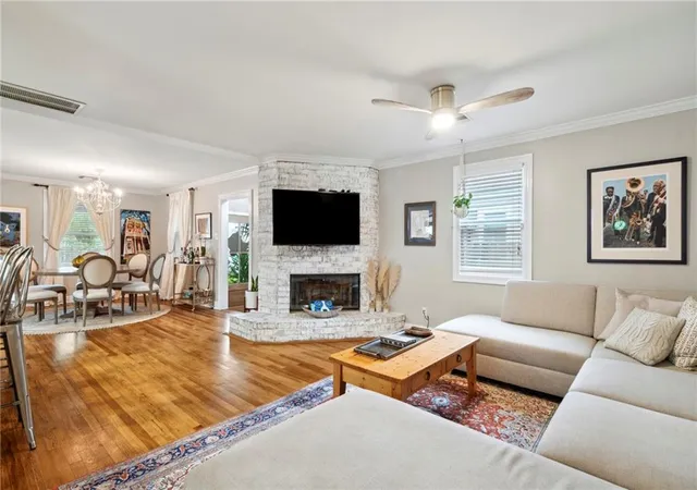 Homes for sale in Metairie, LA | 528 Metairie Lawn Dr, Metairie, LA 70001 | MLS# 2568404