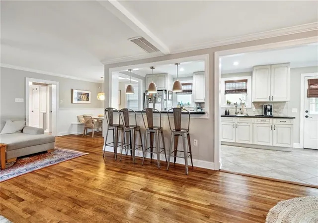 Homes for sale in Metairie, LA | 528 Metairie Lawn Dr, Metairie, LA 70001 | MLS# 2568404