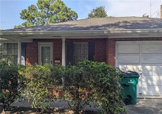 1st image of 67 Marie Dr, Gretna, LA 70053 | MLS# 2568462