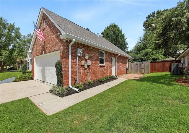 26th image of 215 Chestnut Oak Dr, Mandeville, LA 70448 | MLS# 2568373