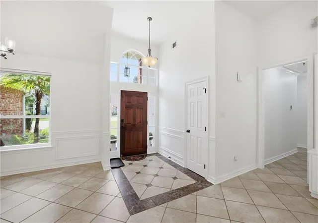 5th image of 215 Chestnut Oak Dr, Mandeville, LA 70448 | MLS# 2568373