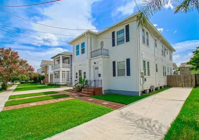 2nd image of 3717 19 Nashville Ave, New Orleans, LA 70125 | MLS# 2563124
