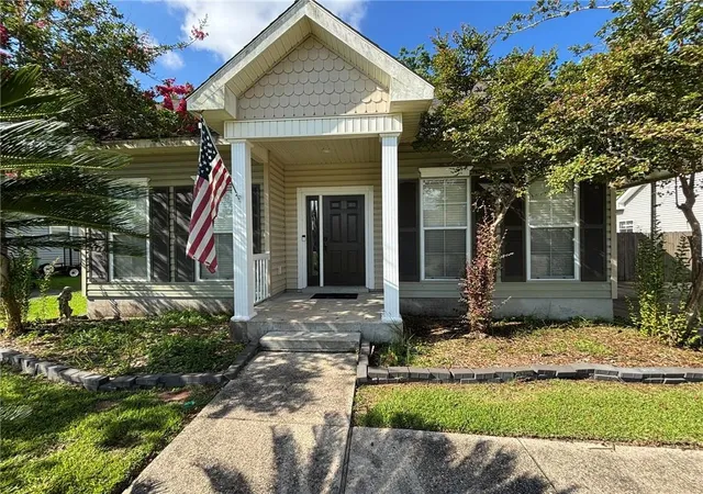 1st image of 2735 Village Ct, Marrero, LA 70072 | MLS# 2567348