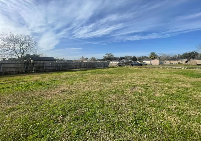 2nd image of 2912 Riverbend Dr, Violet, LA 70092 | MLS# 2568565