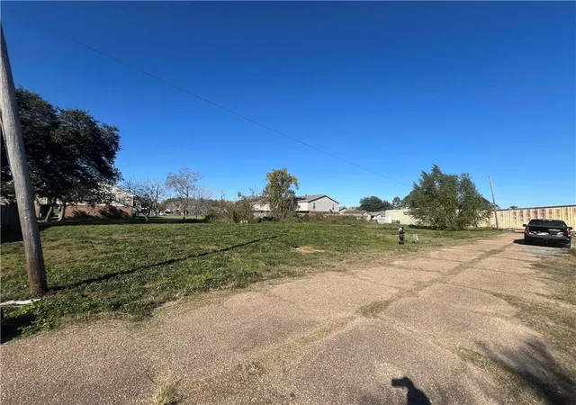 1st image of Rouyer St, Gretna, LA 70056 | MLS# 2568582