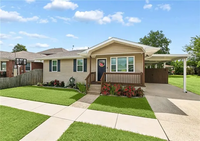 1st image of 3501 Park Blvd, Chalmette, LA 70043 | MLS# 2568440