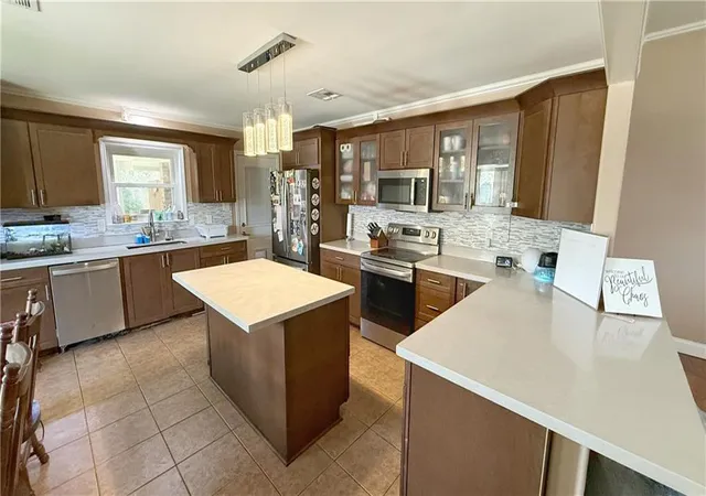 Photo 3 of Single family home for sale at 17 Cane Dr, La Place, LA 70068 | MLS# 2567749 | Listing updated on 2026-07-31