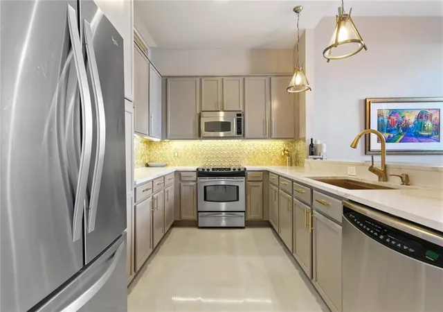 4th image of 840 Tchoupitoulas St #221, New Orleans, LA 70130 | MLS# 2568568