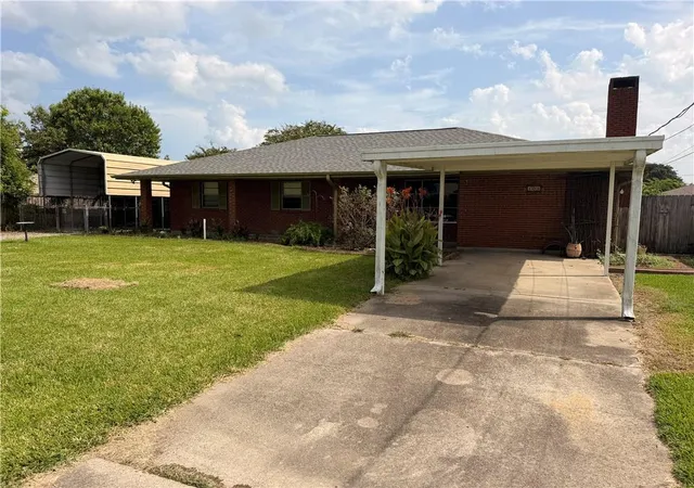 Photo 1 of Single family home for sale at 105 Kappa St, Belle Chasse, LA 70037 | MLS# 2565770 | Listing updated on 2026-07-22