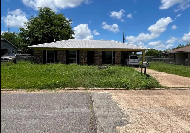 Homes for sale in Alexandria, LA | 5204 Baronne St, Alexandria, LA 71302 | MLS# 2568658