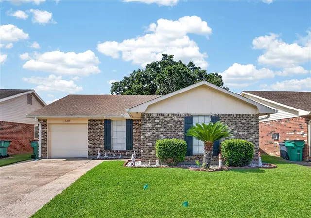 1st image of 5205 Eden Roc Dr, Marrero, LA 70072 | MLS# 2567954