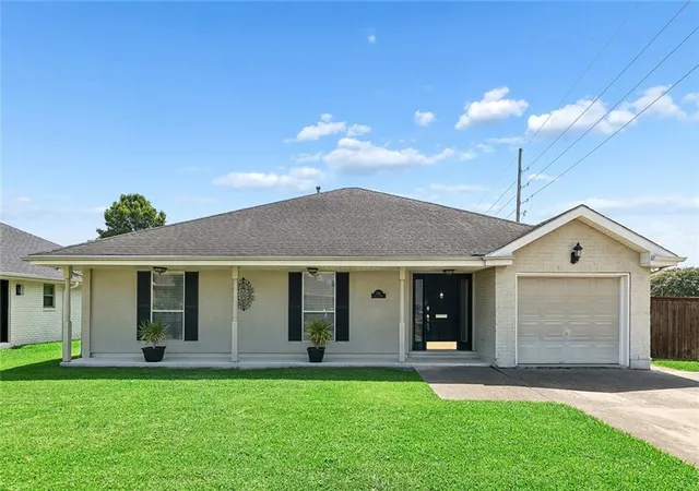 Homes for sale in Metairie, LA | 2101 Danny Park, Metairie, LA 70001 | MLS# 2568551