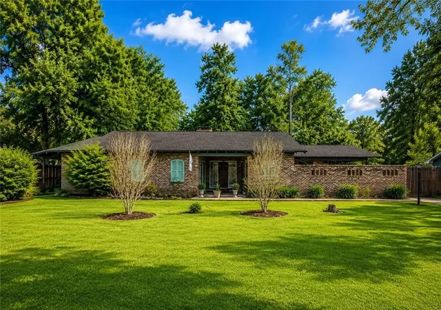 1st image of 1326 Charwood Dr, Bogalusa, LA 70427 | MLS# 2568686