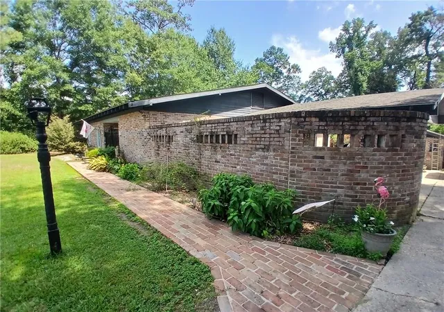 3rd image of 1326 Charwood Dr, Bogalusa, LA 70427 | MLS# 2568686
