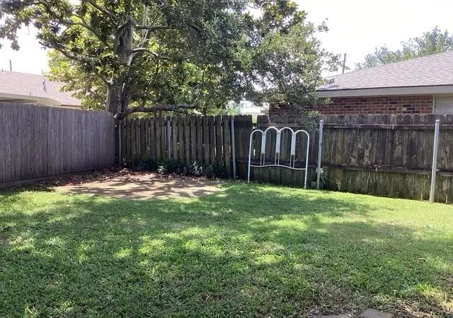 Homes for sale in Metairie, LA | 5009 Burke Dr, Metairie, LA 70003 | MLS# 2568486