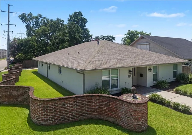 3rd image of 5679 Bellaire Dr, New Orleans, LA 70124 | MLS# 2567753