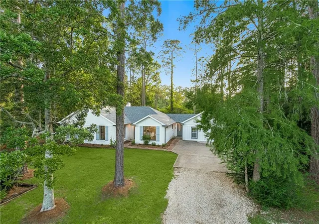 2nd image of 68423 Nosworthy Dr, Mandeville, LA 70471 | MLS# 2568894
