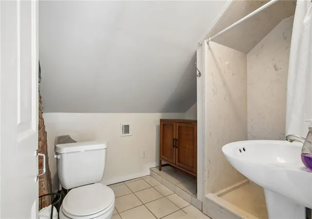 2nd image of 816Th St Ann St, New Orleans, LA 70116