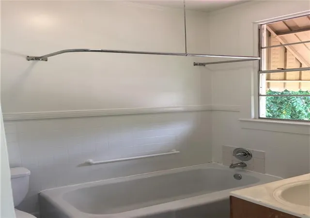 Listing Photo 5 - Condo for sale in building located at 805 07 Whitney Ave, New Orleans, LA 70114