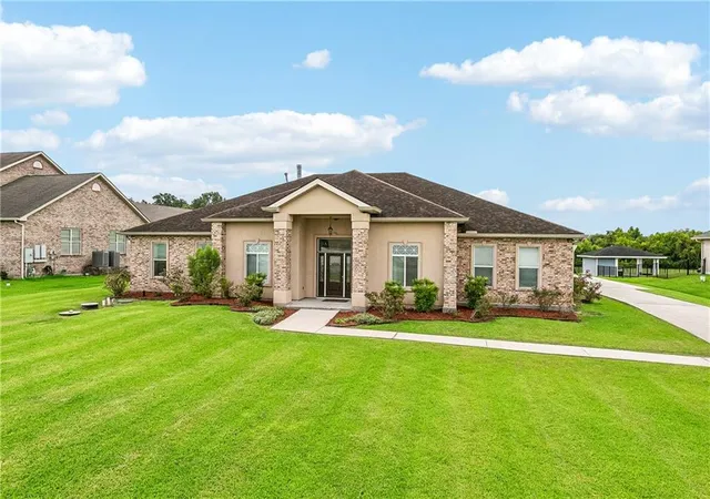 2nd image of 181 Latigue Rd, Westwego, LA 70094 | MLS# 2568719