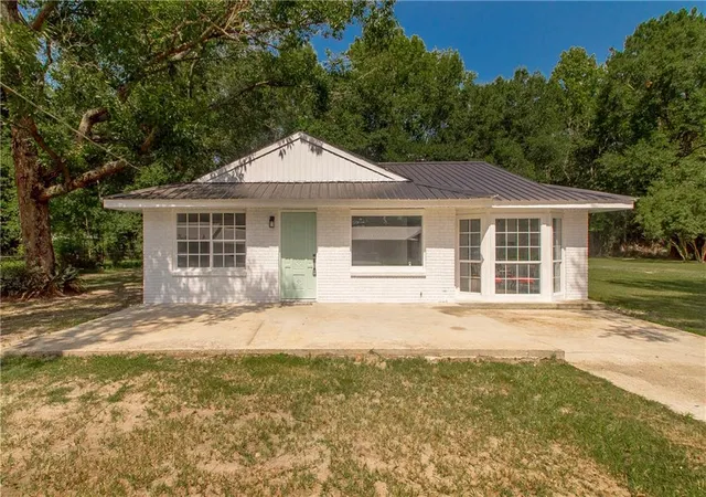1st image of 1311 Victoria St, Bogalusa, LA 70427 | MLS# 2568475