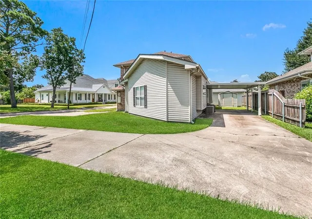 Homes for sale in Metairie, LA | 401 W William David Pkwy, Metairie, LA 70005 | MLS# 2568555