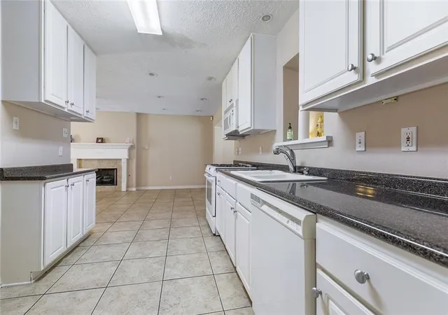 Homes for sale in Metairie, LA | 401 W William David Pkwy, Metairie, LA 70005 | MLS# 2568555