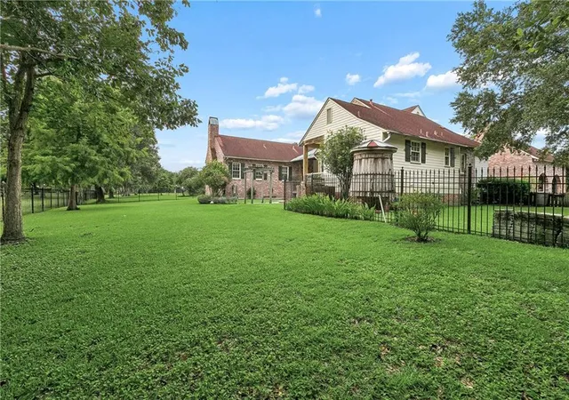 46th image of 196 Forest Oaks Dr, New Orleans, LA 70131 | MLS# 2568737