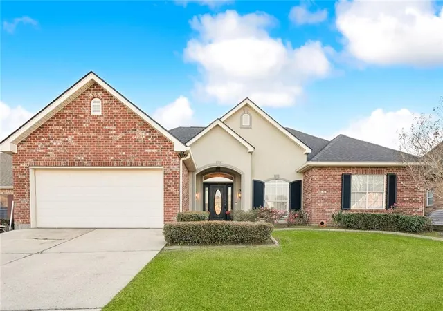 2nd image of 410 Moonraker Dr, Slidell, LA 70458 | MLS# 2568874