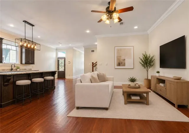 5th image of 3141 Laurel St, New Orleans, LA 70115 | MLS# 2568879