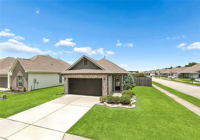 14th image of 2600 Bayou Chene Dr, Marrero, LA 70072 | MLS# 2568900
