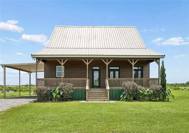 Photo 1 of Single family home for sale at 3368 Resort Ln, Des Allemands, LA 70030 | MLS# 2568885 | Listing updated on 2026-07-23