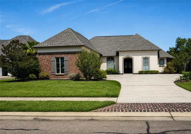 Photo 1 of Single family home for sale at 8415 Quiet Crk Dr, Denham Springs, LA 70726 | MLS# 2569052 | Listing updated on 2026-08-27