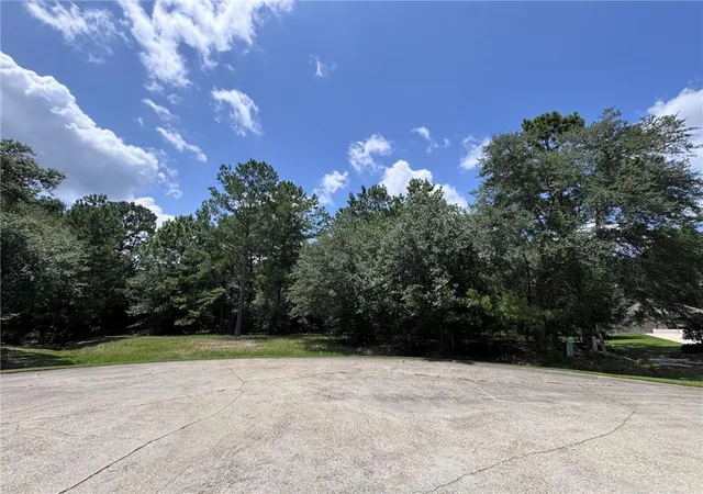Photo 3 of Land for sale at Lot 13 Windermere Oaks W, Madisonville, LA 70447 | MLS# 2568439 | Listing updated on 2026-07-23