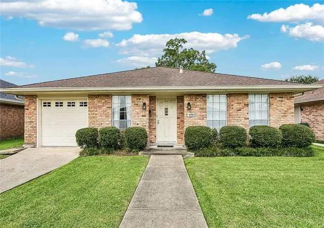 Homes for sale in Metairie, LA | 4912 Alexander Dr, Metairie, LA 70003 | MLS# 2568789