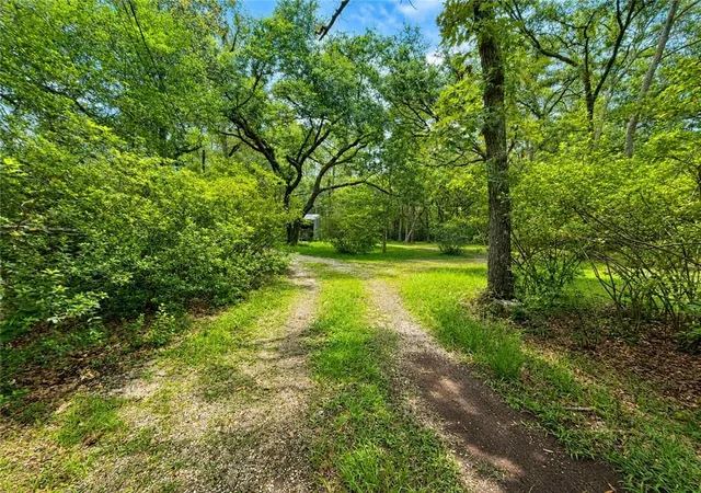 Photo 3 of Single family home for sale at 30225 Philip Smith Rd, Lacombe, LA 70445 | MLS# 2569070 | Listing updated on 2026-07-23