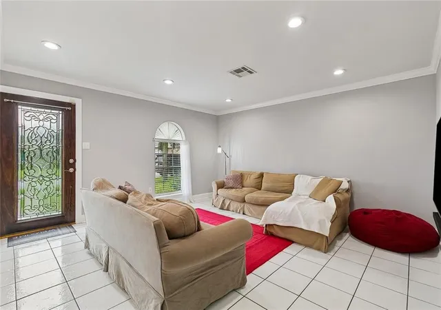 Homes for sale in Metairie, LA | 4421 St Mary St, Metairie, LA 70006 | MLS# 2569120