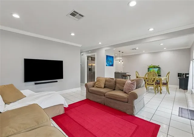 Homes for sale in Metairie, LA | 4421 St Mary St, Metairie, LA 70006 | MLS# 2569120