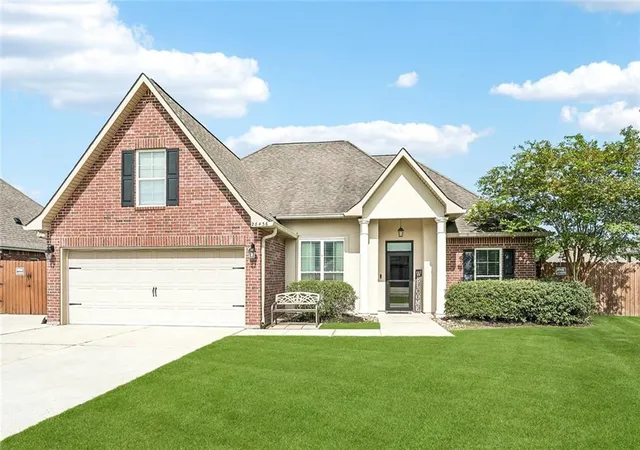 1st image of 28436 Loiret Ct, Ponchatoula, LA 70454 | MLS# 2569142
