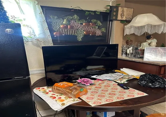 Photo 3 of Multi family home for sale at 7414 16 Mistletoe St, Metairie, LA 70003 | MLS# 2569141 | Listing updated on 2026-07-24