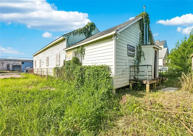 13th image of 2505 2507 Magnolia St, New Orleans, LA 70113 | MLS# 2569248