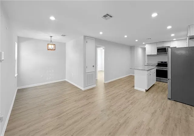 Photo 3 of Single family home for sale at 1706 Stafford St, Gretna, LA 70053 | MLS# 2569285 | Listing updated on 2026-09-01