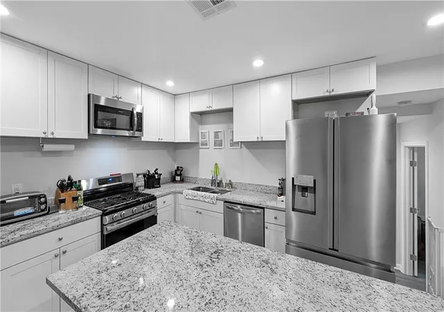Photo 4 of Single family home for sale at 1706 Stafford St, Gretna, LA 70053 | MLS# 2569285 | Listing updated on 2026-09-01