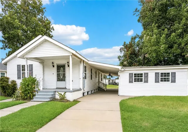 1st image of 2312 Pakenham Dr, Chalmette, LA 70043 | MLS# 2569288