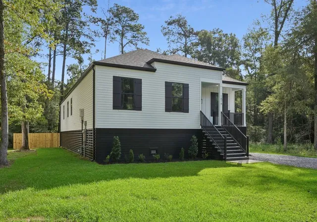 3rd image of 1016 W 19Th Ave, Covington, LA 70433 | MLS# 2569261