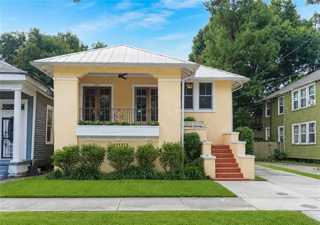 1st image of 206 S Solomon St, New Orleans, LA 70119 | MLS# 2569309