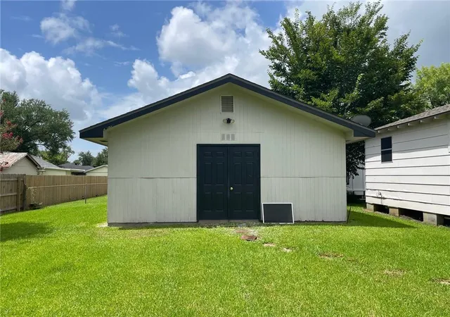 5th image of 109 Rosewood Dr, Houma, LA 70360 | MLS# 2569207