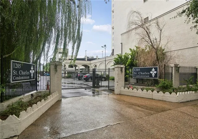 2nd image of 1205Th St Charles Ave, New Orleans, LA 70130