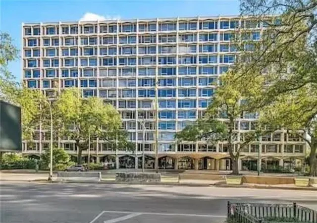 2nd image of 2100 St Charles Ave #6D, New Orleans, LA 70130 | MLS# 2569340